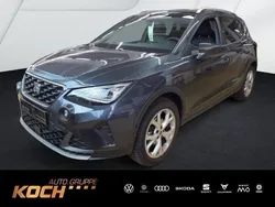 Grau Gebraucht 2024 Seat Arona FR SUV | 23.930 € (Fairer Preis)
