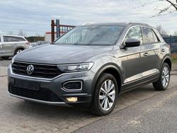 Grau Gebraucht 2021 VW T-Roc Style SUV | 15.500 €