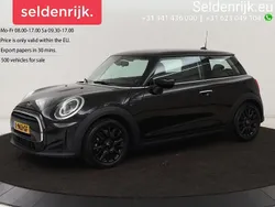 Schwarz Gebraucht 2021 Mini ONE Business Kleinwagen | 12.900 € (Fairer Preis)