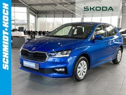 Raceblau metallic Gebraucht 2024 Skoda Fabia Selection Kleinwagen | 20.990 € (Fairer Preis)