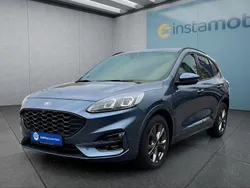 Blau Gebraucht 2023 Ford Kuga SUV | 26.849 € (Guter Preis)