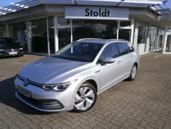 Silber Gebraucht 2021 VW Golf VIII Style Kombi | 24.480 € (Fairer Preis)