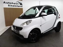 Crystal white Gebraucht 2015 Smart ForTwo Coupé Pure Coupé | 7.950 € (Guter Preis)