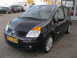 Violet Gebraucht 2005 Renault Modus Initiale Van / Kleinbus | 2.490 € (Guter Preis)