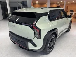 Grün (weitere farben auf anfrage) Neu 2025 Kia EV3 Air SUV | 41.390 € (Etwas zu teuer)