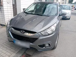 Grau Gebraucht 2012 Hyundai ix35 SUV | 9.100 € (Fairer Preis)
