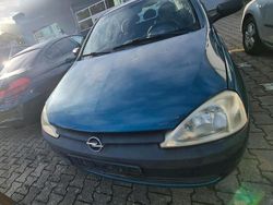Blau Gebraucht 2001 Opel Corsa Kleinwagen | 800 €