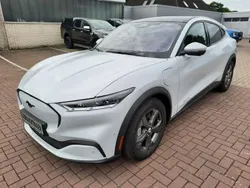 Weiß Gebraucht 2022 Ford Mustang Mach-E SUV | 28.900 € (Guter Preis)