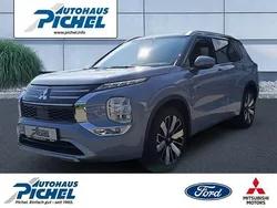 Grau Gebraucht 2025 Mitsubishi Outlander P-HEV Top SUV | 57.440 € (Etwas zu teuer)