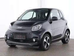 Schwarz Gebraucht 2024 Smart ForTwo Electric Drive Exclusive Kleinwagen | 15.980 € (Guter Preis)