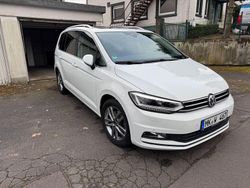 Weiß Gebraucht 2016 VW Touran Highline Van / Kleinbus | 18.000 € (Fairer Preis)