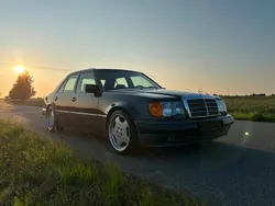 Schwarz Gebraucht 1992 Mercedes E500 Limousine | 39.999 €