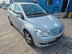 Silber Gebraucht 2006 Mercedes B200 Van / Kleinbus | 4.500 € (Fairer Preis)