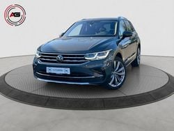 Grau Gebraucht 2021 VW Tiguan SUV | 31.500 € (Fairer Preis)
