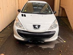 Weiß Gebraucht 2009 Peugeot 206+ Kleinwagen | 1.899 €
