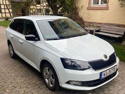 Weiß Gebraucht 2015 Skoda Fabia Ambition Kleinwagen | 6.600 € (Fairer Preis)