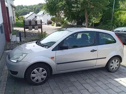 Silber Gebraucht 2005 Ford Fiesta Kleinwagen | 800 € (Guter Preis)
