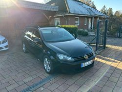 Schwarz Gebraucht 2009 VW Golf VI Kleinwagen | 5.599 €
