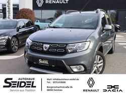 Islandgrau Gebraucht 2018 Dacia Sandero Celebration Kleinwagen | 9.987 € (Fairer Preis)