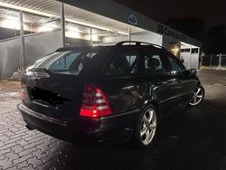 Schwarz Gebraucht 2003 Mercedes C200 Kombi | 2.200 € (Fairer Preis)