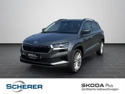 Grau (metallic) Gebraucht 2022 Skoda Karoq Style SUV | 24.980 € (Fairer Preis)