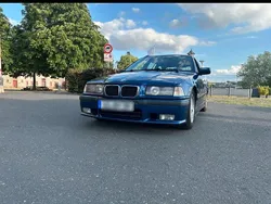 Blau Gebraucht 1999 BMW 318 M Sport Kombi | 2.699 €