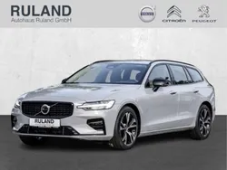 Vapour grey / metallic Gebraucht 2023 Volvo V60 Plus Kombi | 44.990 € (Teuer)