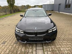 Schwarz Gebraucht 2020 BMW 330e Limousine | 24.400 € (Etwas zu teuer)