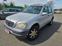 Silber Gebraucht 2000 Mercedes ML230 SUV | 2.900 € (Superpreis)