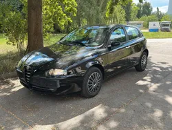 Schwarz Gebraucht 2002 Alfa Romeo 147 Kleinwagen | 650 € (Superpreis)
