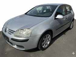 Silber Gebraucht 2005 VW Golf V Trendline Limousine | 2.990 € (Etwas zu teuer)