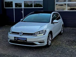 Oryxweiss (metallic) Gebraucht 2018 VW Golf VII Sound Limousine | 14.200 € (Fairer Preis)