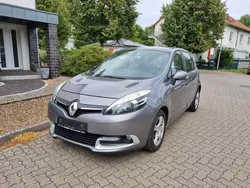 Grau Gebraucht 2013 Renault Scénic III Bose Edition Van / Kleinbus | 3.900 € (Guter Preis)