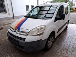 Weiß Gebraucht 2011 Citroën Berlingo Kombi | 2.999 € (Superpreis)