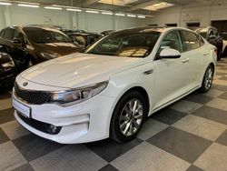 Weiß Gebraucht 2016 Kia Optima Spirit Limousine | 13.450 € (Etwas zu teuer)