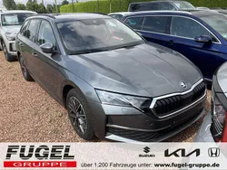 Graphitegrau metallic Gebraucht 2024 Skoda Octavia Selection Kombi | 28.999 € (Superpreis)