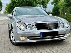 Silber Gebraucht 2004 Mercedes E240 Avantgarde Limousine | 6.700 € (Etwas zu teuer)