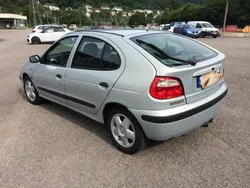 Silber Gebraucht 2000 Renault Mégane Limousine | 2.950 €