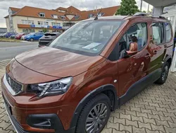 Braun Gebraucht 2021 Peugeot Rifter Allure Van / Kleinbus | 15.290 € (Guter Preis)