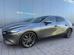 Grau Gebraucht 2020 Mazda 3 Selection Limousine | 19.490 € (Etwas zu teuer)