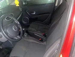 Rot Gebraucht 2010 Renault Clio II Dynamique Limousine | 2.900 € (Etwas zu teuer)