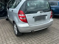 Silber Gebraucht 2005 Mercedes A180 Kleinwagen | 1.800 €