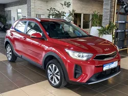 Rot Gebraucht 2022 Kia Stonic Vision SUV | 17.840 € (Fairer Preis)