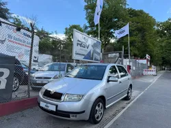 Silber Gebraucht 2004 Skoda Fabia Limousine | 2.990 € (Fairer Preis)