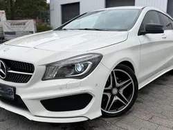 Weiß Gebraucht 2015 Mercedes CLA220 Shooting Brake AMG line Kombi | 10.950 € (Teuer)