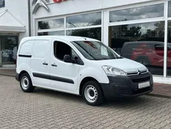 Banquise weiß Gebraucht 2018 Citroën Berlingo Van / Kleinbus | 10.591 € (Fairer Preis)