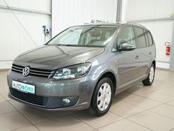 Grau Gebraucht 2013 VW Touran Life Van / Kleinbus | 11.900 € (Fairer Preis)