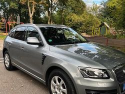 Grau Gebraucht 2012 Audi Q5 SUV | 13.500 € (Fairer Preis)