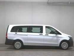 Weiss Gebraucht 2023 Mercedes Vito Van | 30.980 € (Guter Preis)