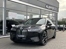 Saphirschwarz Gebraucht 2023 BMW iX Sport Line SUV | 72.700 € (Fairer Preis)